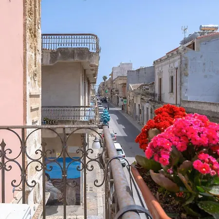 Casa Intersimone * פקינו